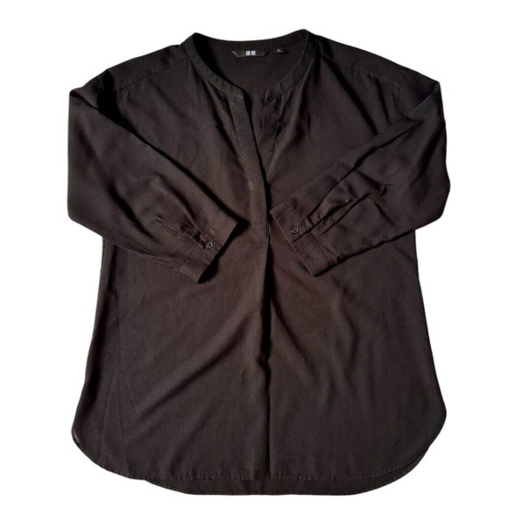 UNIQLO Split V Neck Rayon Blend Blouse, Medium